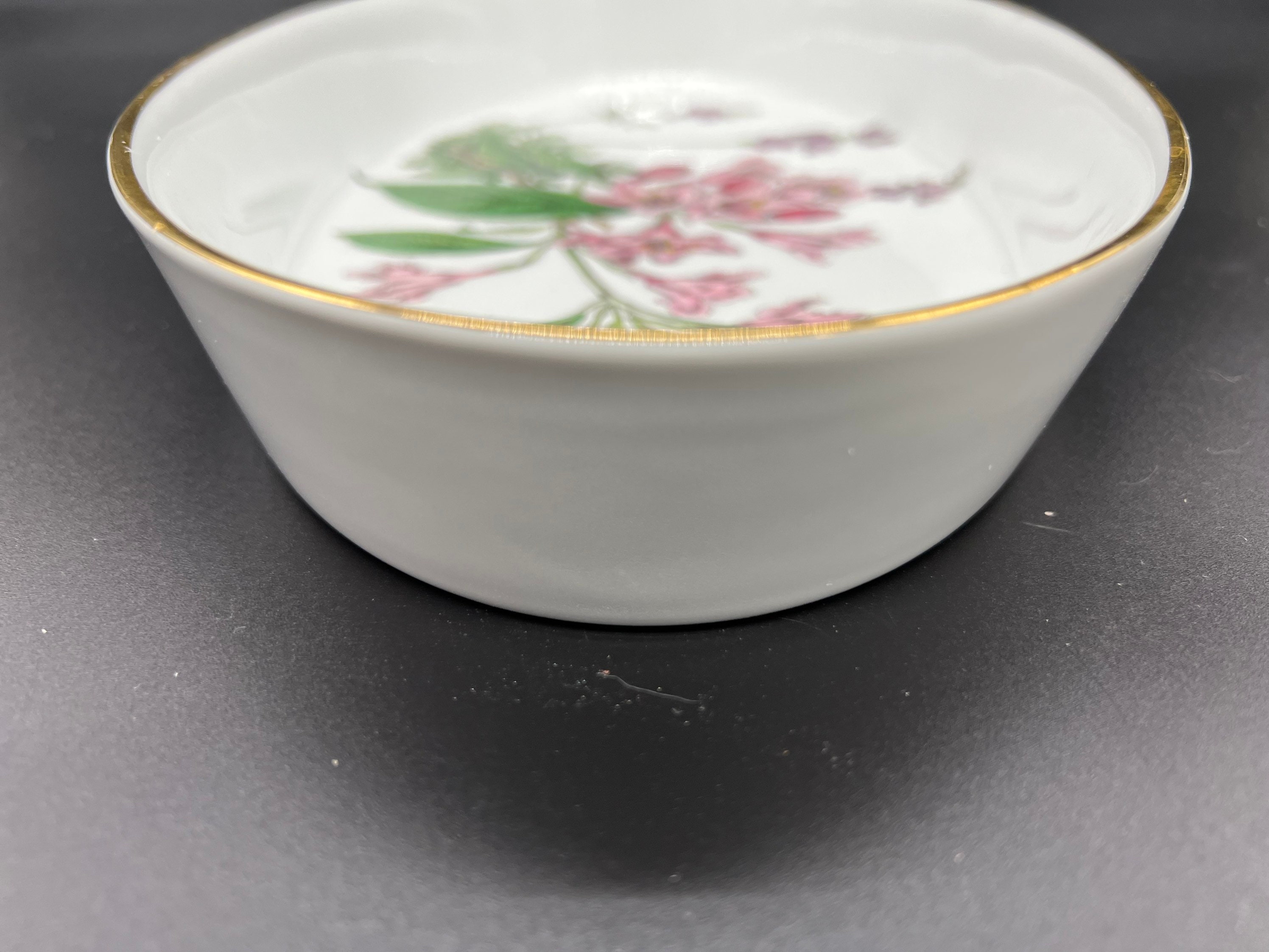 Vintage Spode Stafford Flowers Oval Casserole Dish, Gold Trim Bone