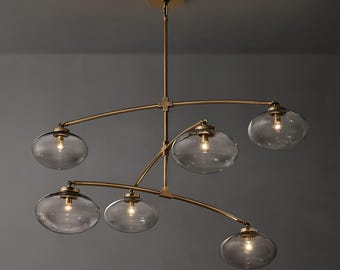 Lámpara de araña moderna de latón de mediados de siglo de la década de 1950 con 6 luces, lámpara colgante redonda móvil, lámpara Sputnik, lámpara de techo de latón italiano.