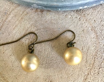 Pearl Earrings, dangle earrings, dainty earrings, minimalist jewelry, vintage earrings, one of a kind