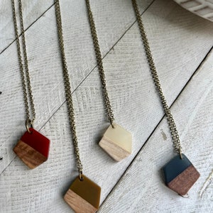 Resin wood necklace, resin necklace, wood necklace, resin wood jewelry, geometric necklace, minimalist necklace, gift for her, boho necklace