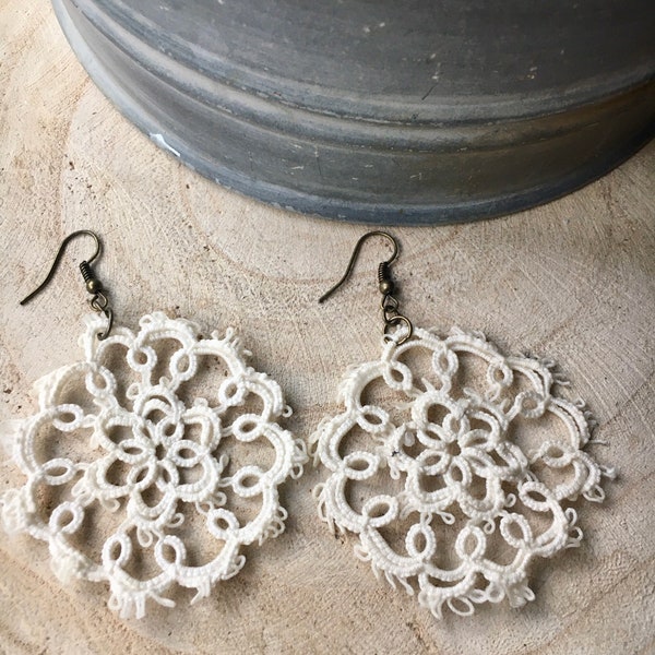 Lace earrings, one of a kind, gift for her, dangle earrings, doily earrings, flower earrings, vintage jewelry