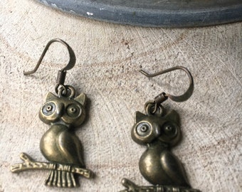 Owl earrings, dangle earrings, bronze earrings, hooter earrings, animal earrings, drop earrings