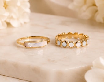 Pearl Ring, Gold Pearl Ring, Statement Ring, Signet Ring, Minimalist Dainty Ring, Stacking Ring, 18K Gold Plated Jewelry Gift for Her