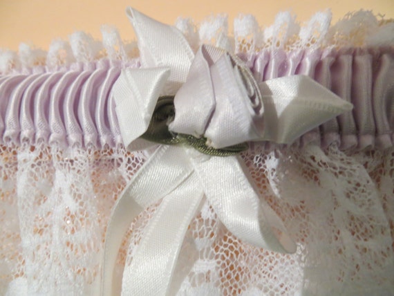Cute little lace garter belt/ wedding garter belt/