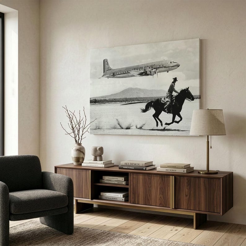 Canvasafdruk vliegtuig American Airlines, vintage luchtvaart muurkunst, foto cowboy te paard, reisdecor halverwege de eeuw, zwart-witte kunst afbeelding 2