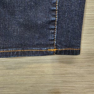 Pantalones vaqueros True Religion GENO Relaxed Slim de lavado oscuro para hombre @25 Talla 30/31 imagen 4