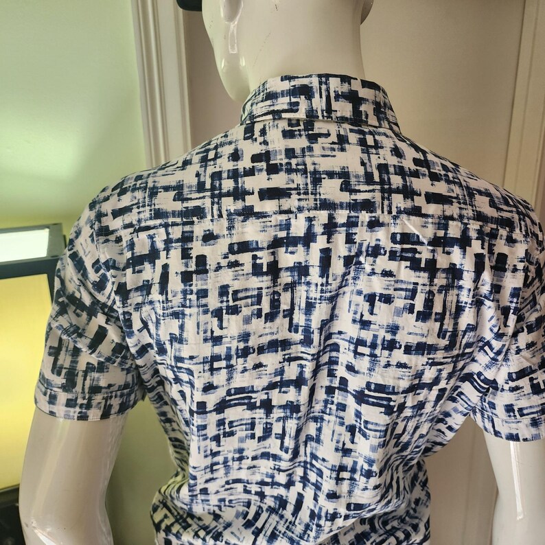 Mens Robert graham White Abstract Grid Print Short Sleeve Button Down Shirt L 27 image 8