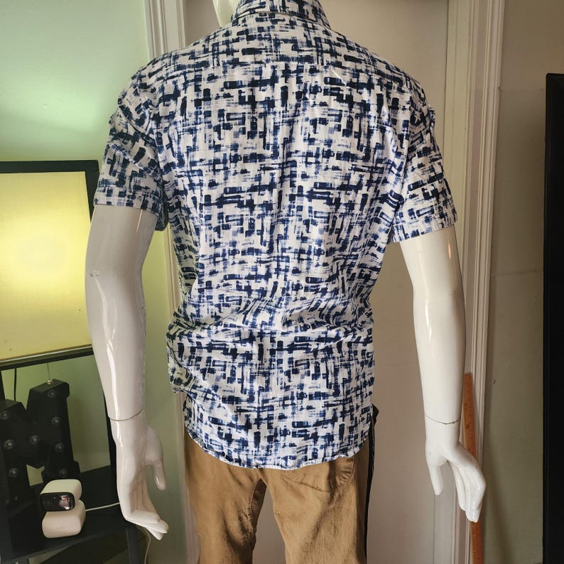 Mens Robert graham White Abstract Grid Print Short Sleeve Button Down Shirt L 27 image 9