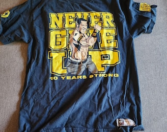 WWE John Cena Never Give Up 10 Years Strong T-Shirt Mens Large Black Wrestling
