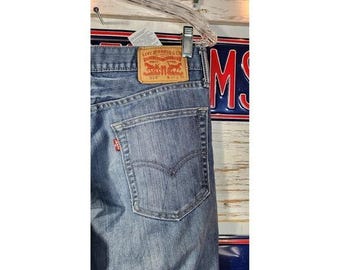 Herren Levis 514 Straight Fit Light Wash Cotton Denim @ 26 Blue Jeans 30/28