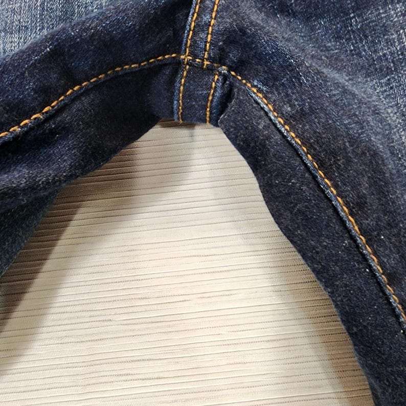 Pantalones vaqueros True Religion GENO Relaxed Slim de lavado oscuro para hombre @25 Talla 30/31 imagen 6