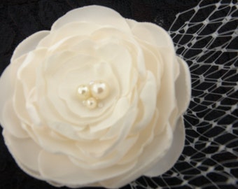 Ivory Flower Hair Clip Fabric Flower Brooch Flower Clip- Pearl Center Flower Clip Flower Headband Bridal Flower Pin