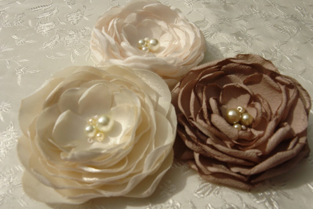 ALIMITOPIA Stoff-Blumen-Haarspangen Set – 6 Stück Künstliche Rosen Als Brosche Oder Haarschmuck (10,9 Cm)