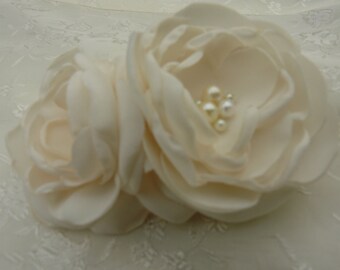 Ivory  Bridal Flower Brooch OR Hair Clip, Bridal Flower Hair Clip with Pearls Crystals Ivory, Hair Accessories