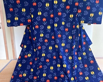 Quimono japonês vintage, com belos padrões, peça única.