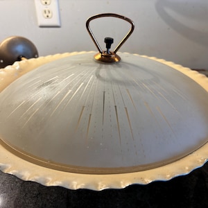 Authentic 1950s MCM Union-Made Pull-Down Retractable Ceiling Light – Vintage Atomic Flying Saucer UFO Pendant Lamp with Gold Starburst Glass