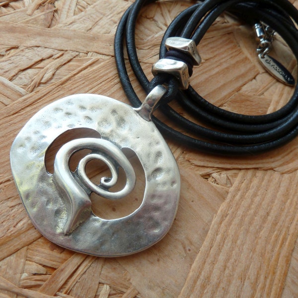 Kette Amulett Spirale Leder schwarz chrissona® design