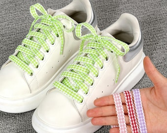 Karierte Schnürsenkel, Schnürsenkel mit Rüschenrand, Schnürsenkel für College-Sportarten, Schnürsenkel mit Fußballmotiven, Trendige Sneaker-Schnürsenkel, Sportschuh-Accessoires