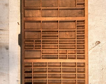 Caja tipográfica antigua para cajón de imprenta n.° 16