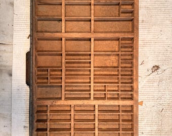Caja tipográfica antigua para cajón de imprenta n.° 37