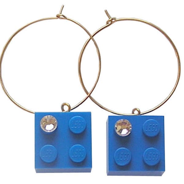 Dark Blue LEGO® brick 2x2 with a 'Diamond' color SWAROVSKI® crystal on a Silver/Gold plated hoop