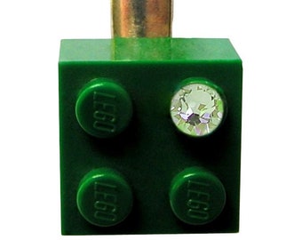 Dark Green LEGO® brick 2x2 with a ‘Diamond’ color SWAROVSKI® crystal on a Silver/Gold hair clip (one piece)