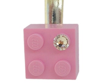 Light Pink LEGO® brick 2x2 with a ‘Diamond’ color SWAROVSKI® crystal on a Silver/Gold hair clip (one piece)