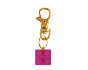 Dark Pink LEGO® brick 2x2 on a Silver/Gold keyring (keychain) - Gift for LEGO® fan - Gift for geek - Back to school Gift - Gift for teacher