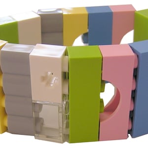 Bransoletka Kawaii Pastel - wykonana z klocków LEGO® na elastycznych sznurkach - Harajuku - FRUiTS Japoński magazyn modowy - Cosplay