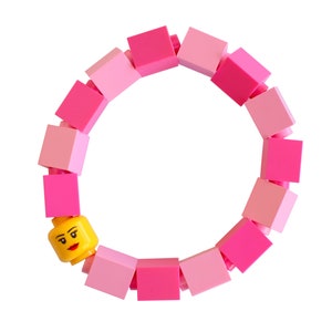 Rosa Kinder Armband - gemacht aus LEGO® Steine und LEGO® Minifigur Kopf auf dehnbaren Kordeln