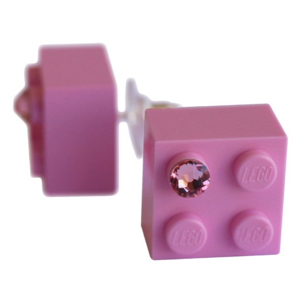 Light Pink LEGO® brick 2x2 with a Pink SWAROVSKI® crystal on a Silver/Gold plated stud