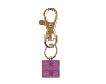 Light Pink LEGO® brick 2x2 on a Silver/Gold keyring (keychain) - Gift for LEGO® fan - Gift for geek - Back to school Gift - Gift for teacher