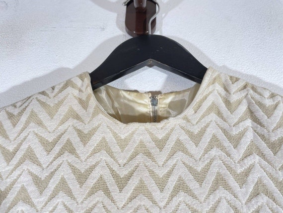 Vintage 1960s 50s Chevron Woven Handmade Shell Cr… - image 6