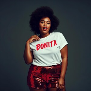 Bonita Graphic Tee, damska koszulka Softstyle, Te mereces cosas bonitas, pozytywna koszulka z napisem vibes