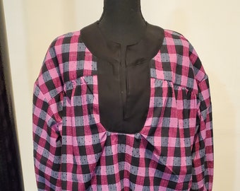 Black and Fuchsia plaid oversized pull over tunic top