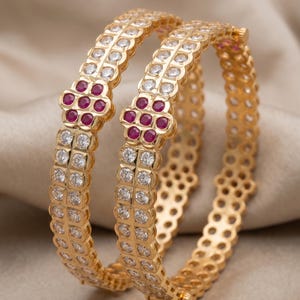 Guldpläterade CZ-armband för kvinnor, blommigt rubinsten Kada-armband, indiska brudarmband, bröllopssmycken, stapelbar present