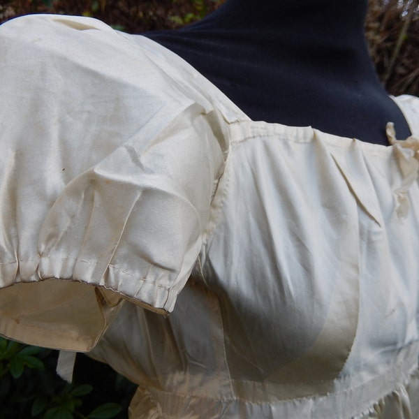 Antique Regency empire line ivory silk dress c1820 Austen era hand sewn Georgian era