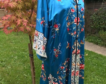 Vintage oriental silk robe coat kimono style hand embroidered flora & auspicious symbols