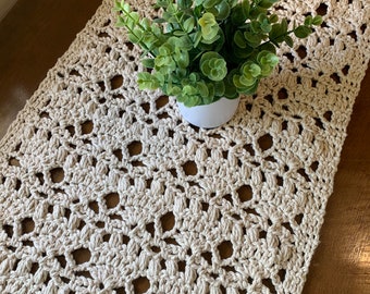 PATTERN ONLY - Spring Tulip Table Runner - Crochet - PDF Crochet Pattern