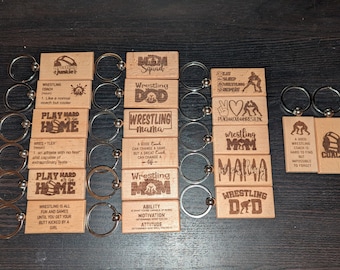 Etiquetas personalizadas para bolsas de llavero de lucha libre - Grabadas con láser