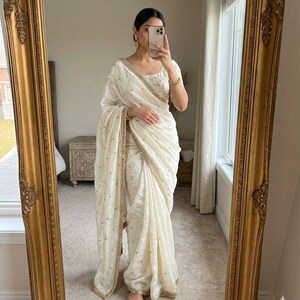 Fendy Satin Sequence Sari med Spegelspets och Blus