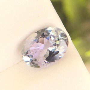 Tanzanita zoisita natural, gema ovalada, color gris, 7 x 5 mm, 1,3 quilates.