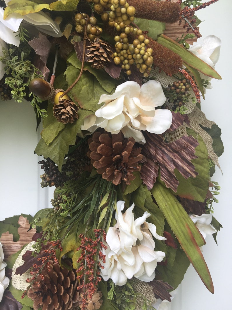 Sale! White Sunflower /& Hydrangea Accented with Brown and Green Wreath