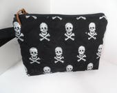 Silver skulls wristlet in black and shiny silver quilted cotton - zippered phone pouch