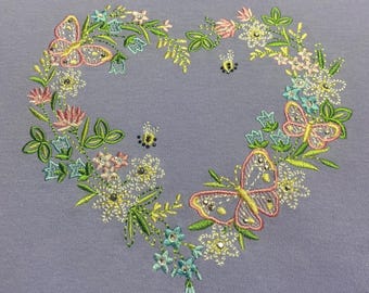Vintage Alfred Dunner Shirt Floral Heart Butterfly Bee Embroidery 90s Grannycore