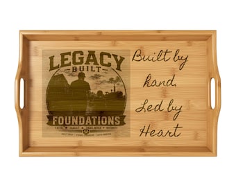 Bandeja de bambú grabada de Legacy Foundations / Fabricada a mano
