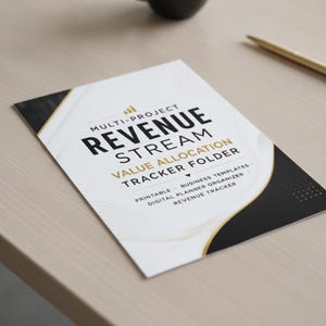 Könnte beinhalten: Ein weißes rechteckiges Dokument mit dem Titel Multi-Project Revenue Stream Value Allocation Tracker Folder in schwarzer und goldener Schrift. Das Design zeigt schwarze Ecken, goldene Liniengrafiken und druckbare Vorlagen.