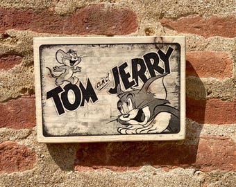 Tom-und-Jerry-Druck auf 14 x 20 cm Holzplatte.