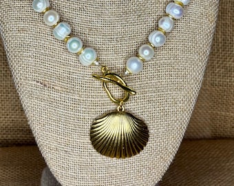 White and Gold Sea Shell Baroque Pearl Necklace