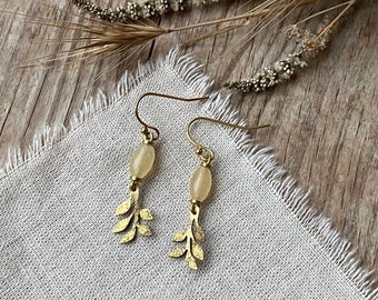 Tiny leaf Agate earrings